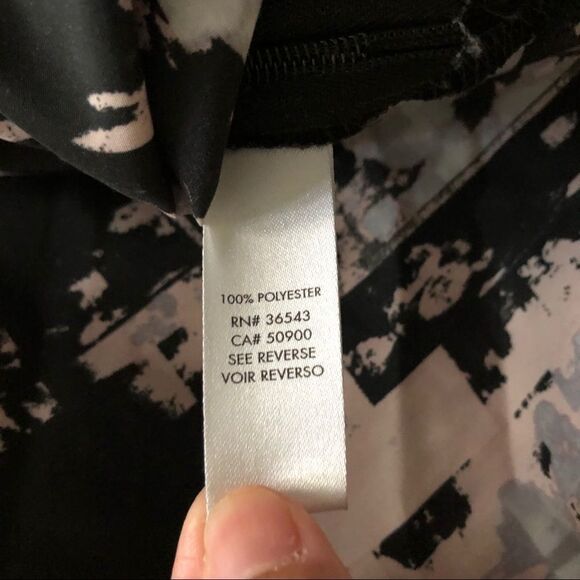 Calvin Klein Drapey Neckline Sleeveless Top Small Petite - Picture 4 of 5